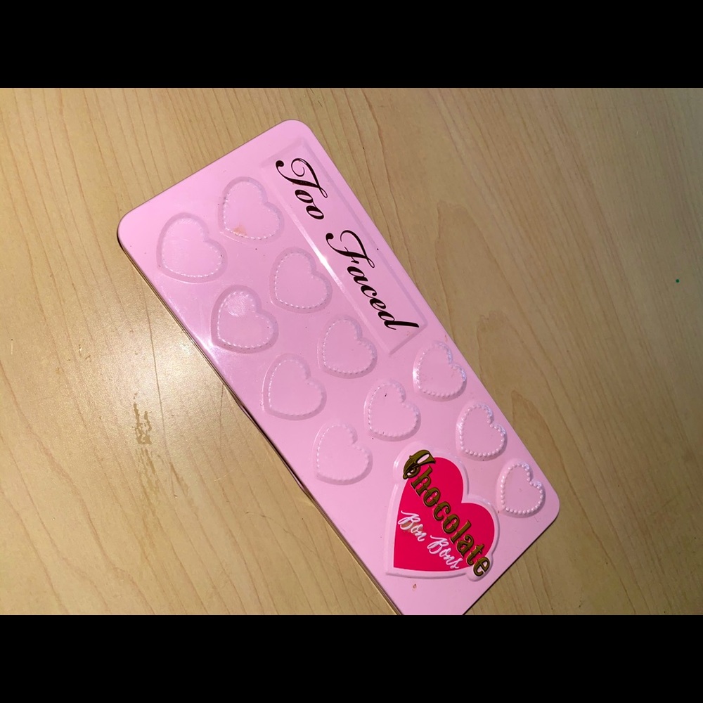 Too faced chocolate palette.